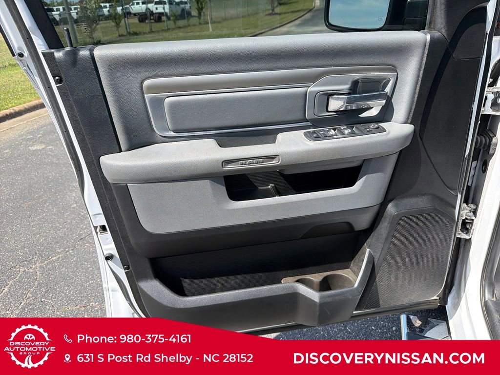 Used 2018 RAM 1500 Classic SLT image 10