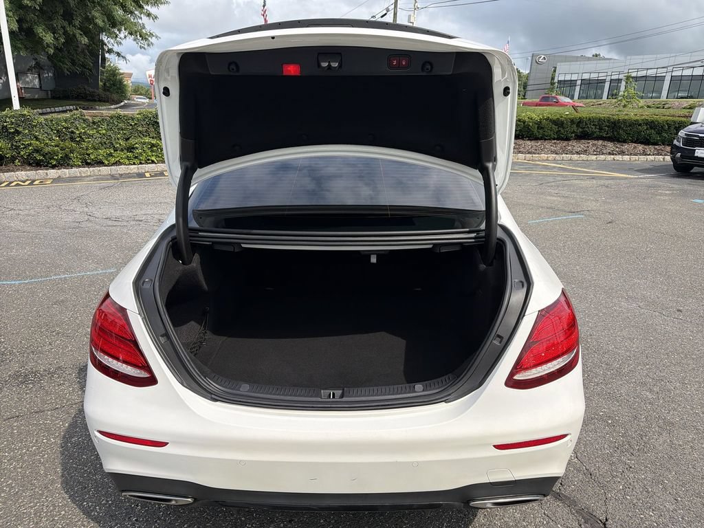 Used 2019 Mercedes-Benz E 300 4MATIC image 27