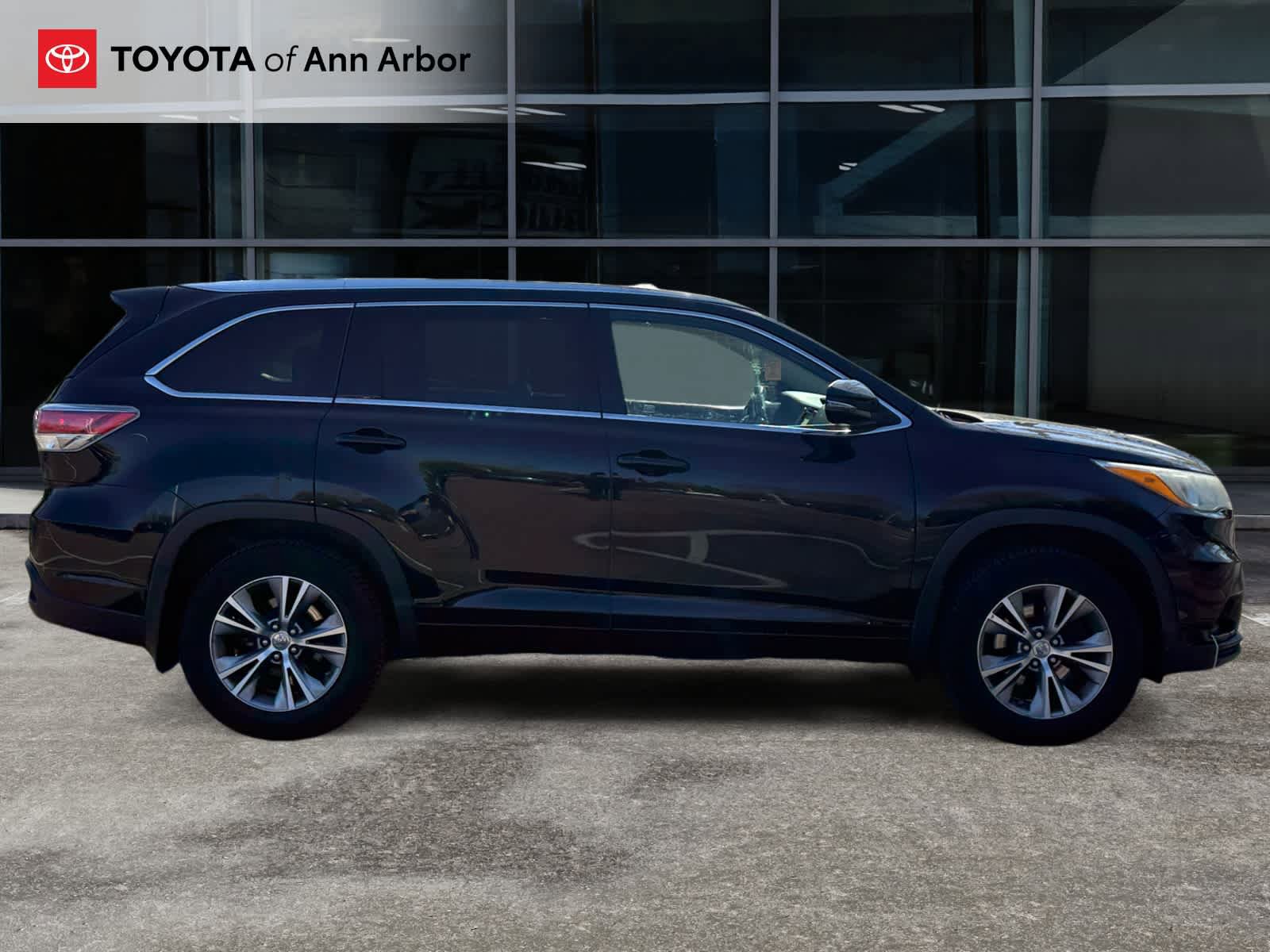 Used 2015 Toyota Highlander XLE AWD/4WD image 12