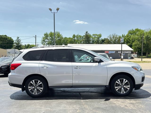 Used 2017 Nissan Pathfinder SL w/ SL Tech Package AWD/4WD image 10