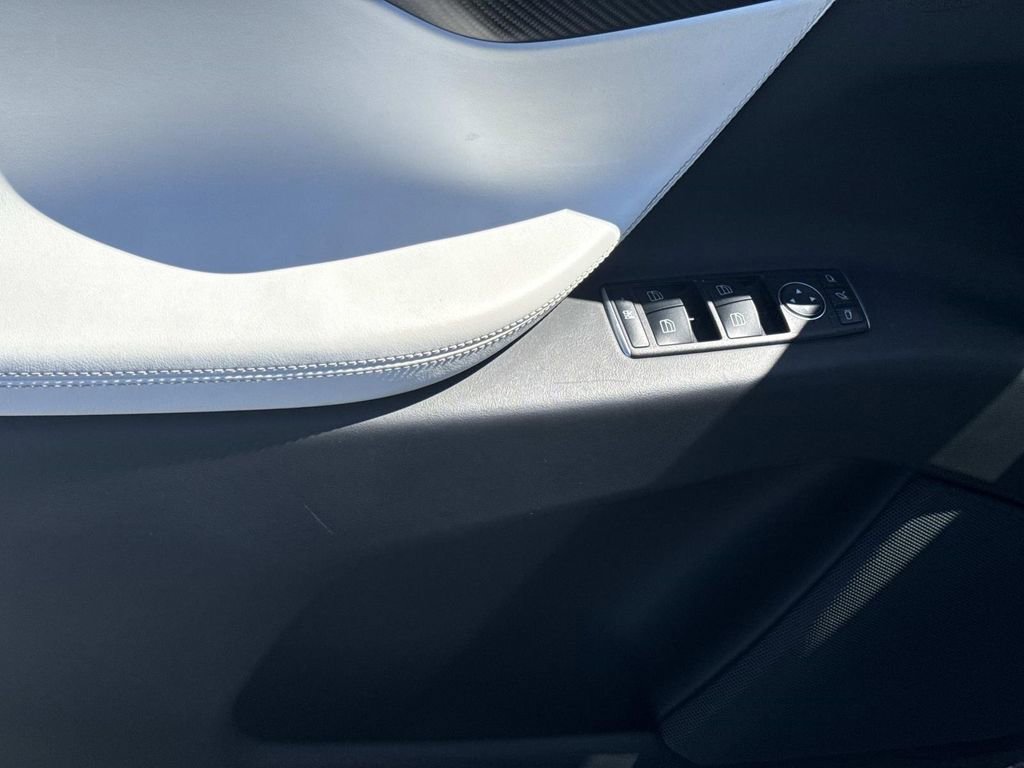 Used 2016 Tesla Model X Performance image 19
