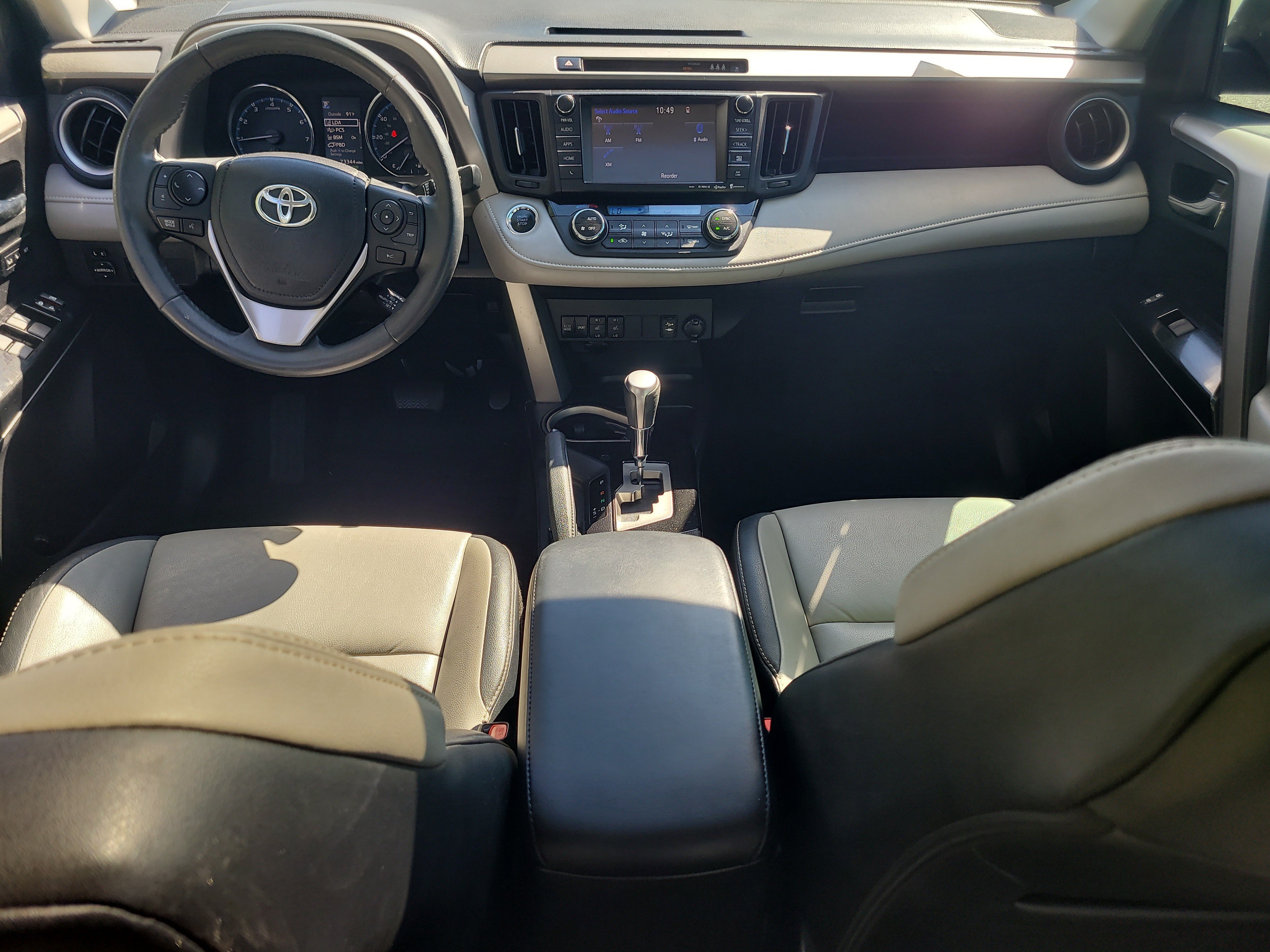 Used 2018 Toyota RAV4 Limited FWD image 16