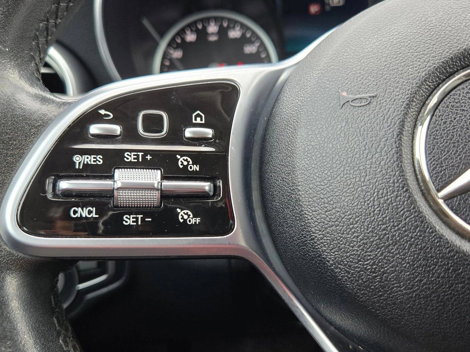 Used 2019 Mercedes-Benz C 300 Sedan image 14