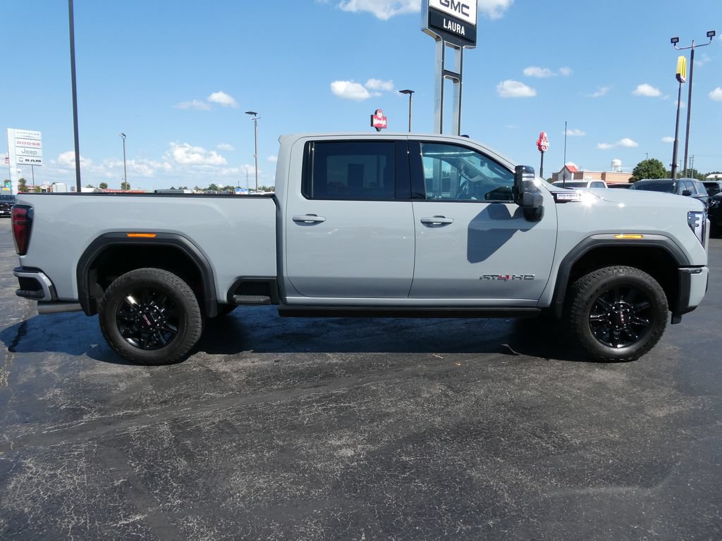 Used 2025 GMC Sierra 2500 AT4 w/ AT4 Premium Plus Package AWD/4WD image 4