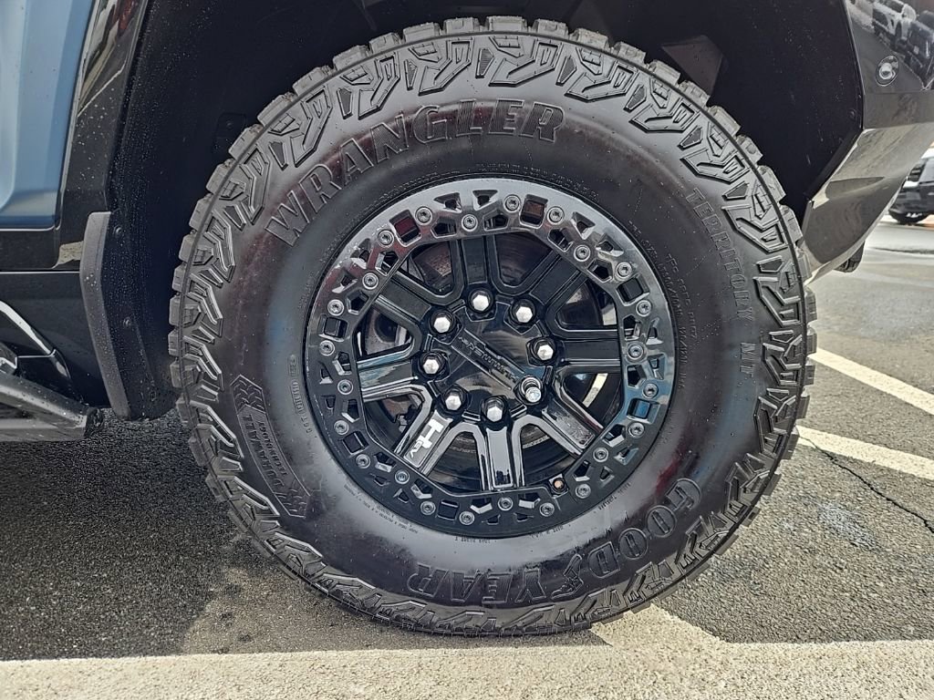 Used 2024 GMC Hummer EV 3X w/ Omega Edition image 9