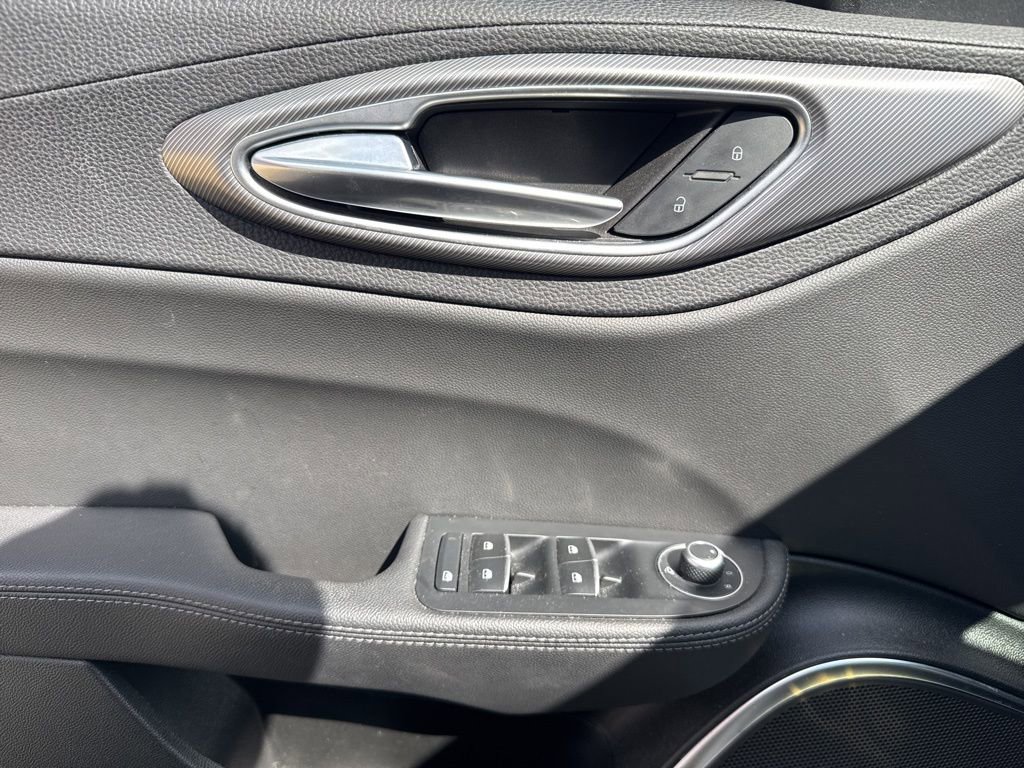 Used 2023 Alfa Romeo Giulia Veloce image 23