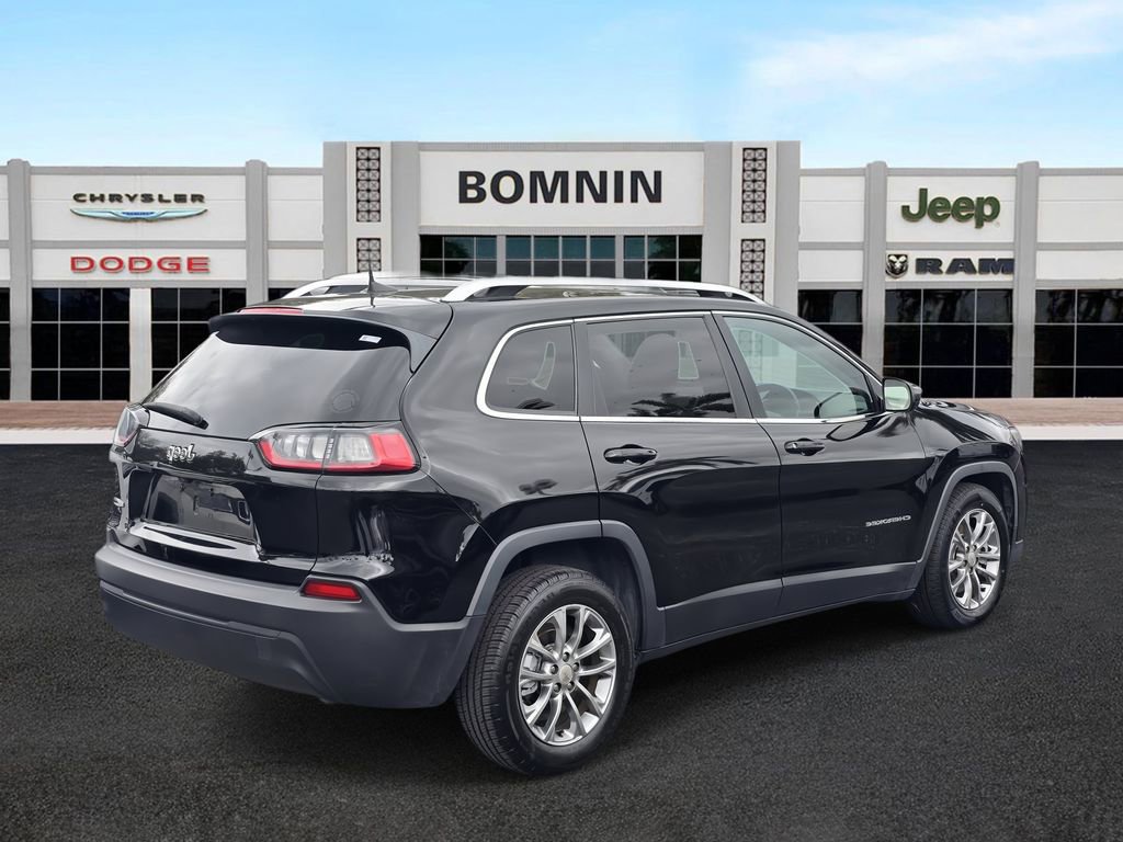 Used 2019 Jeep Cherokee Latitude Plus image 4