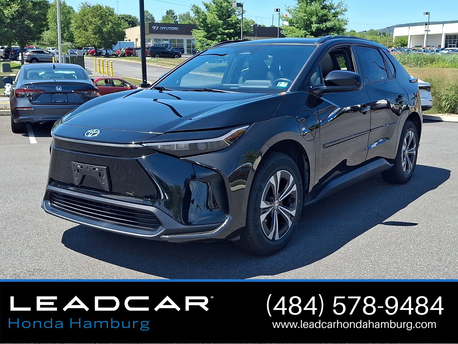 Used 2025 Toyota bZ4X FWD w/ Weather Package image 3