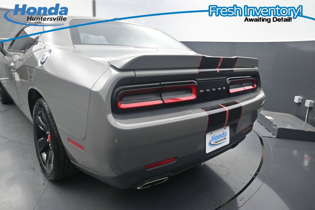 Used 2019 Dodge Challenger SXT RWD image 15