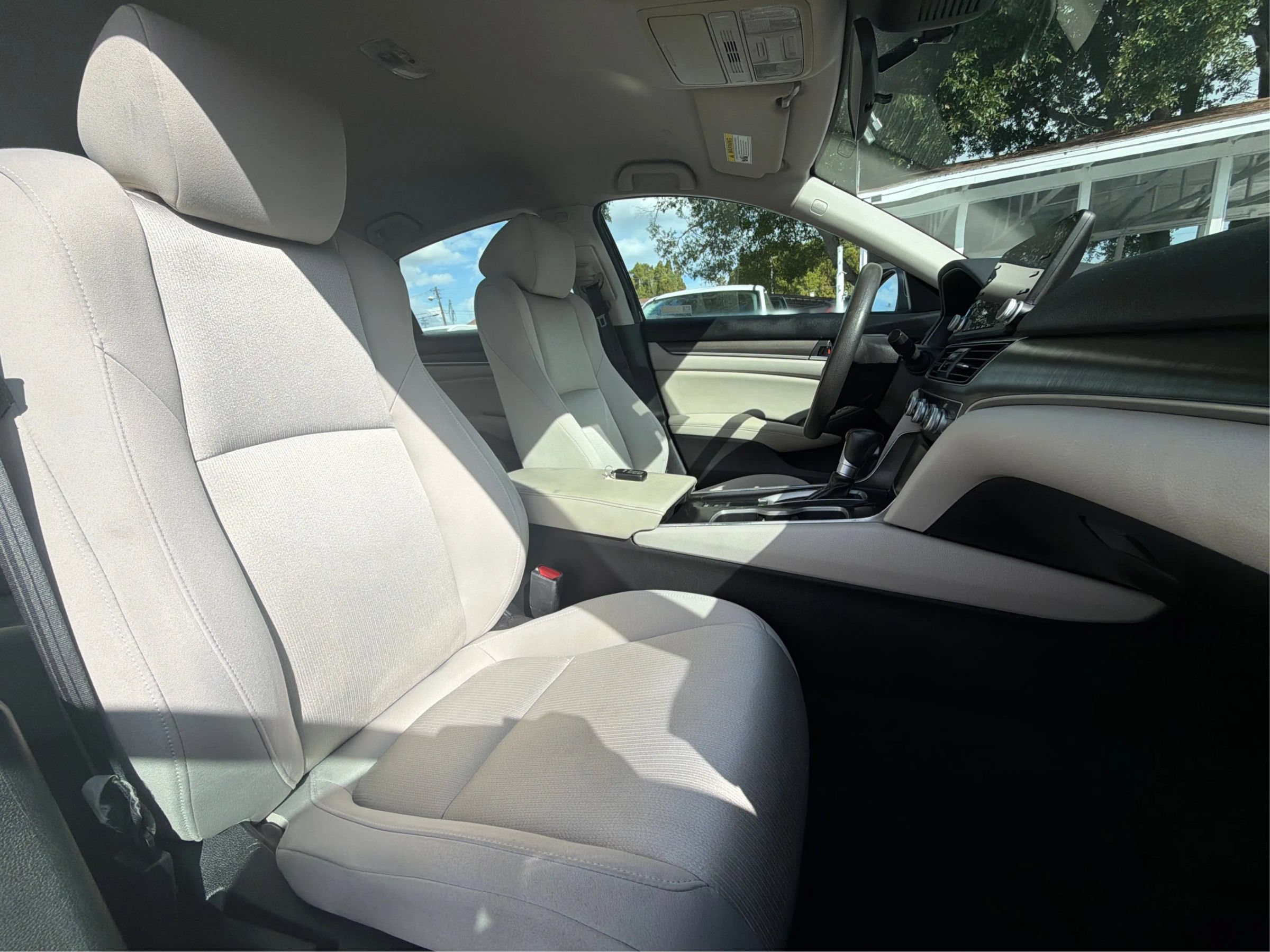 Used 2018 Honda Accord LX image 25