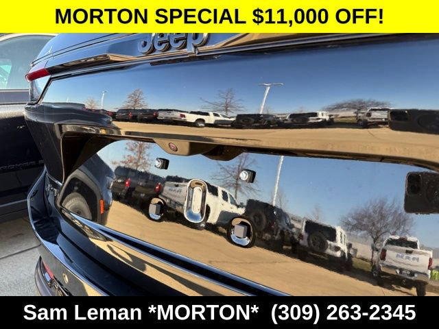 New 2025 Jeep Grand Cherokee Limited w/ Black Appearance Package image 11