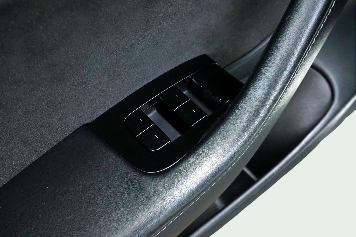 Used 2019 Tesla Model 3 Standard Range RWD image 13