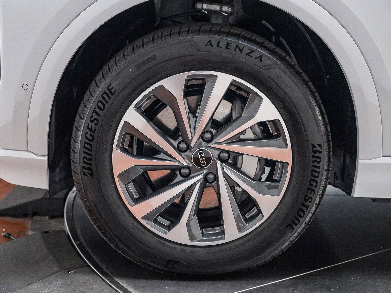 New 2025 Audi Q6 e-tron Premium AWD/4WD image 11