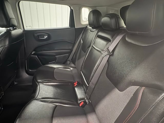 Used 2020 Jeep Compass Trailhawk AWD/4WD image 9