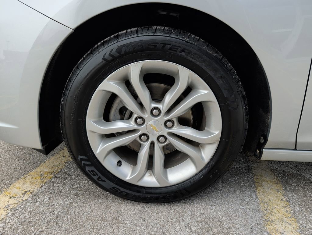 Used 2019 Chevrolet Cruze LT image 4