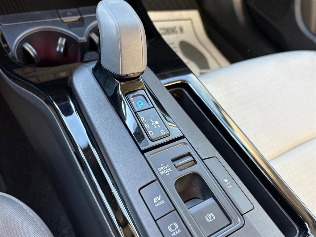 Used 2023 Toyota Prius LE image 22