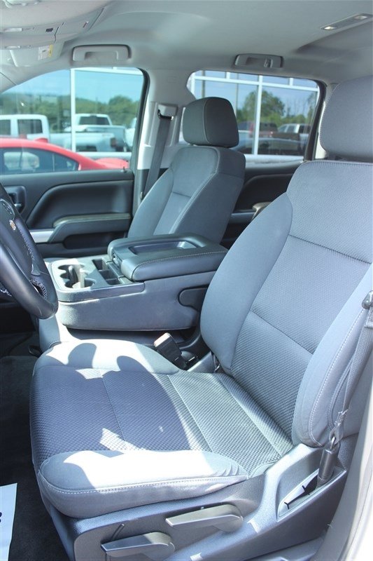 Used 2018 Chevrolet Silverado 1500 LT w/ Max Trailering Package AWD/4WD image 18
