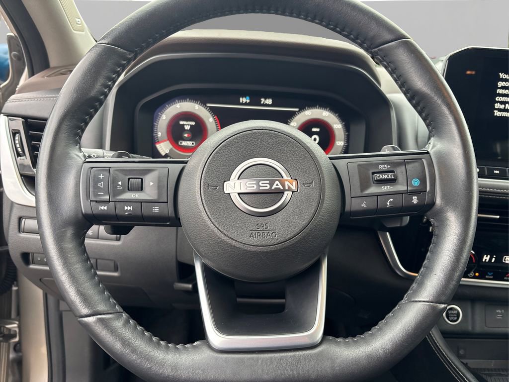 Used 2023 Nissan Rogue Platinum w/ Platinum Premium Package image 26