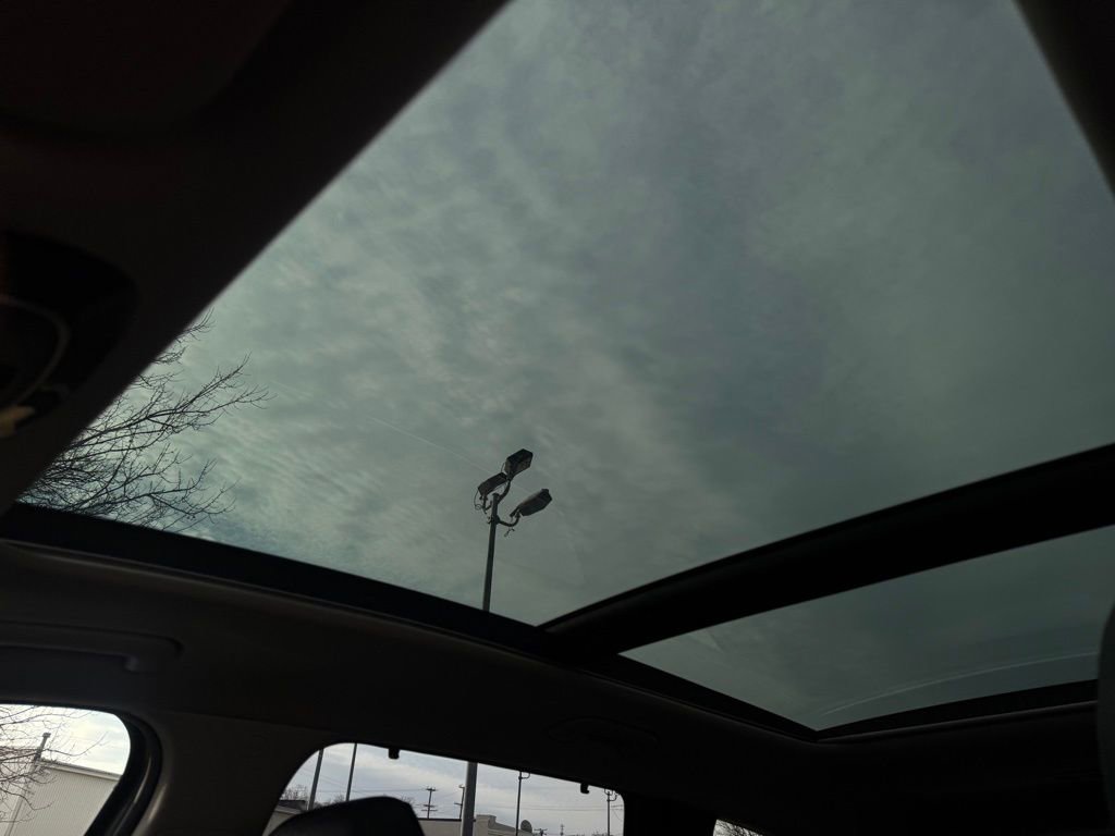 Used 2023 Hyundai Santa Fe SEL w/ Premium Package image 10