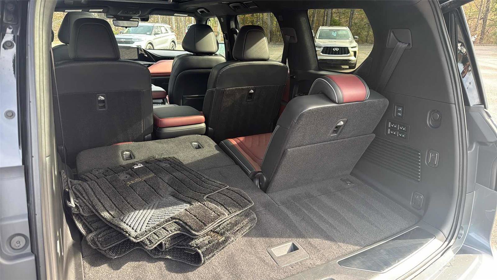 Certified 2025 INFINITI QX80 Autograph image 33