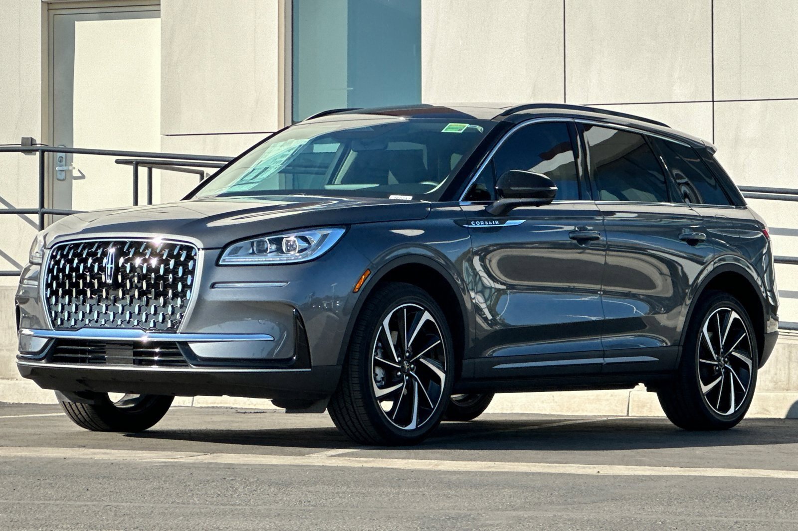 New 2025 Lincoln Corsair Reserve image 7