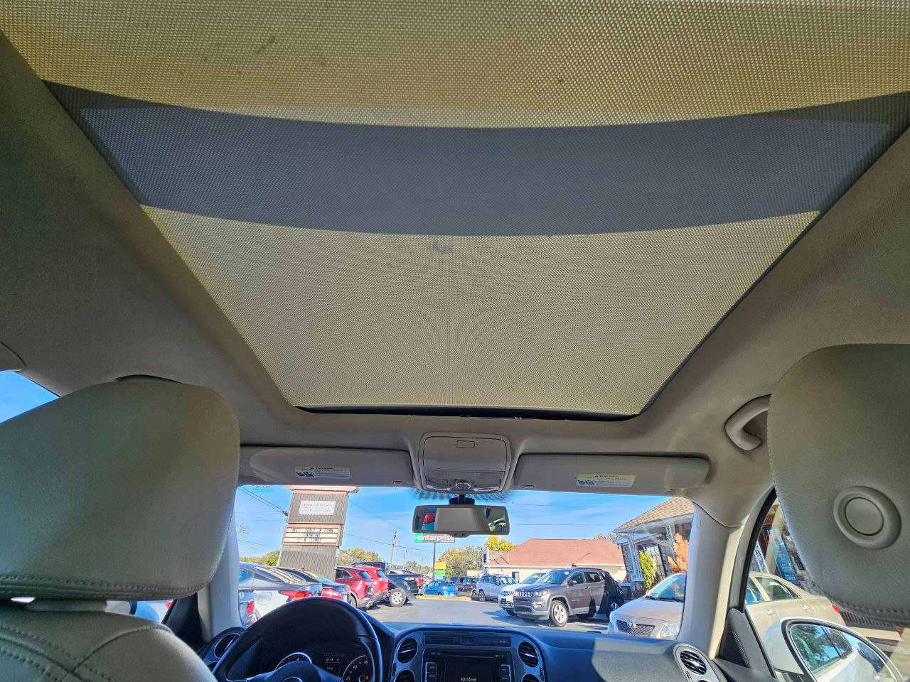 Used 2013 Volkswagen Tiguan SEL image 23