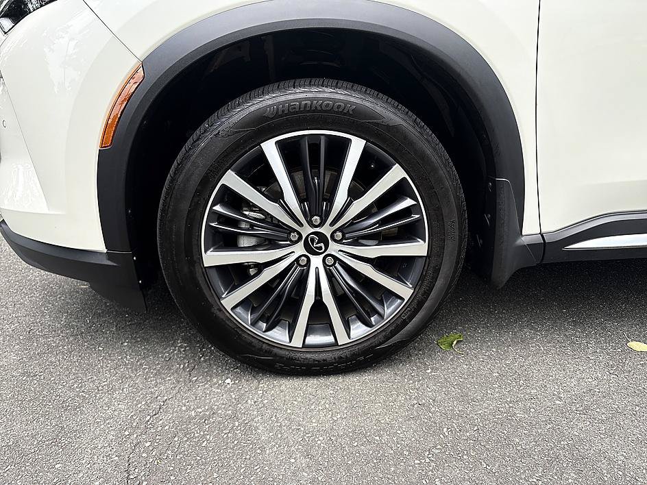 Certified 2025 INFINITI QX60 Sensory AWD/4WD image 13