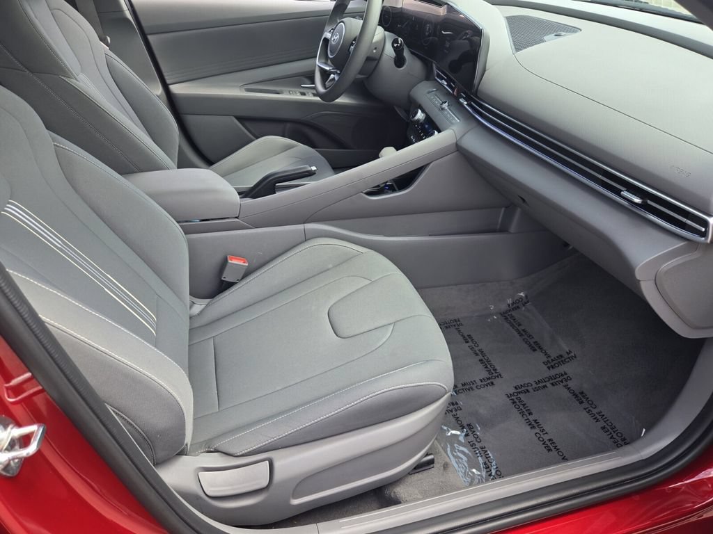 Certified 2024 Hyundai Elantra SEL FWD image 16