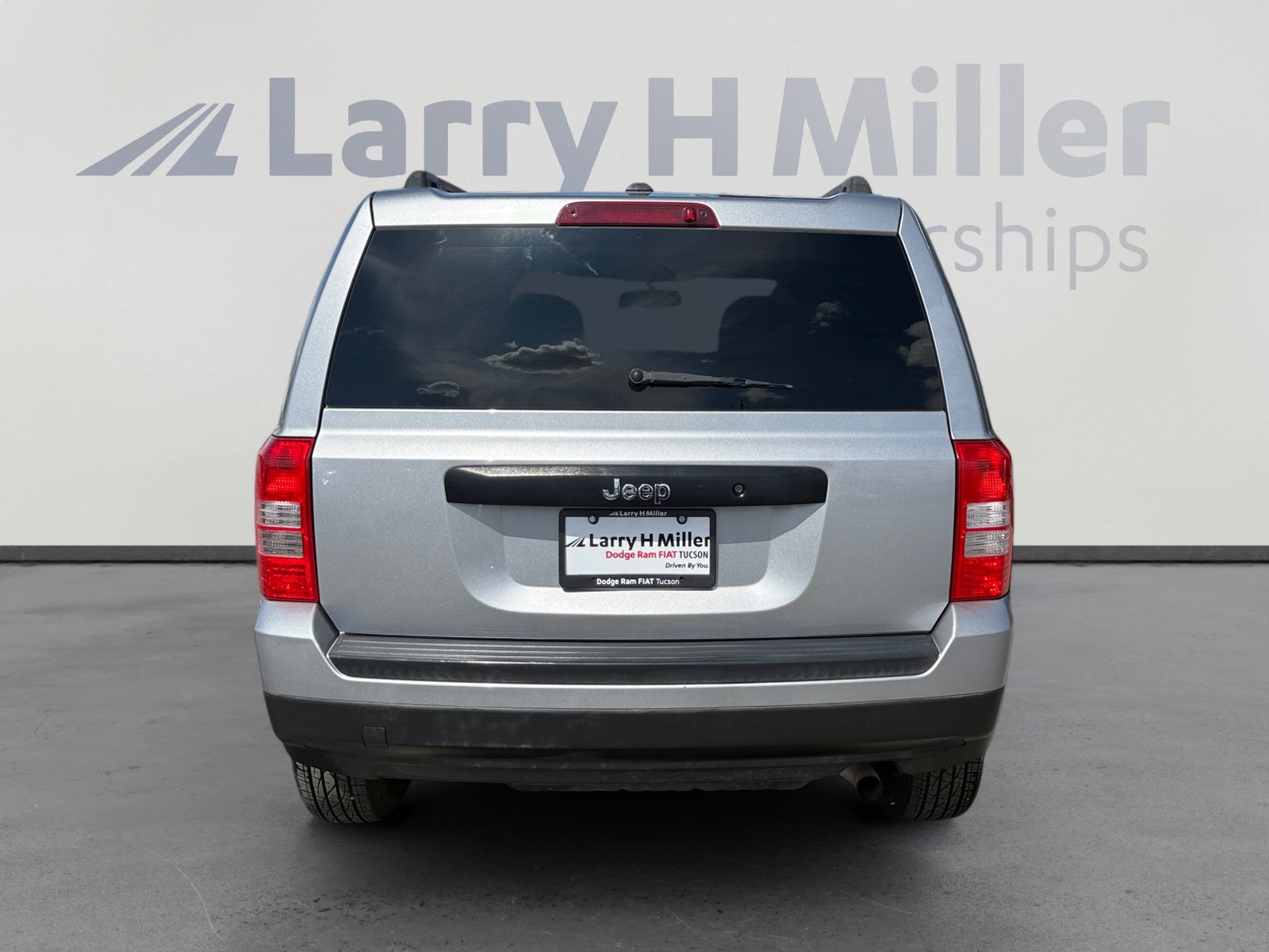Used 2017 Jeep Patriot Sport FWD image 4