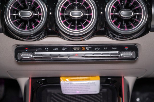 Certified 2025 Mercedes-Benz GLB 250 image 17