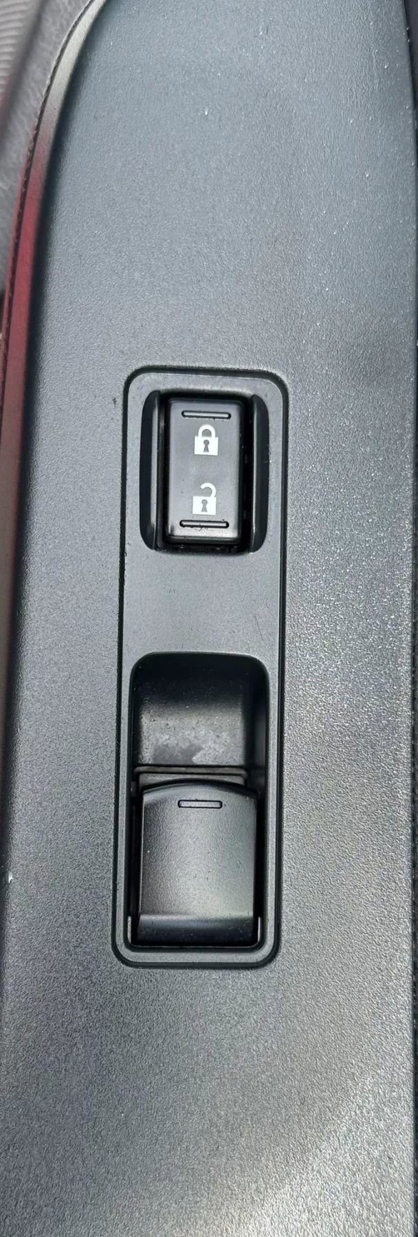 Used 2013 Subaru Impreza 2.0i AWD/4WD image 32