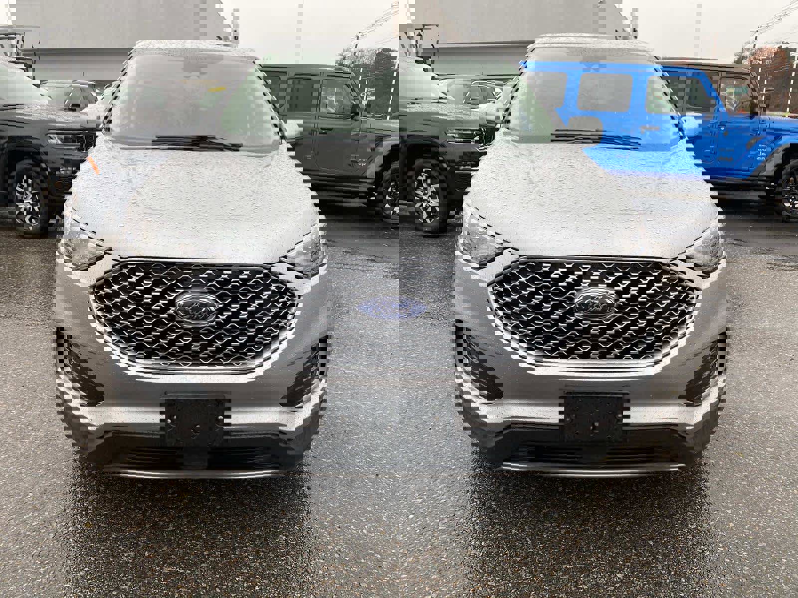 Used 2024 Ford Edge SEL image 9