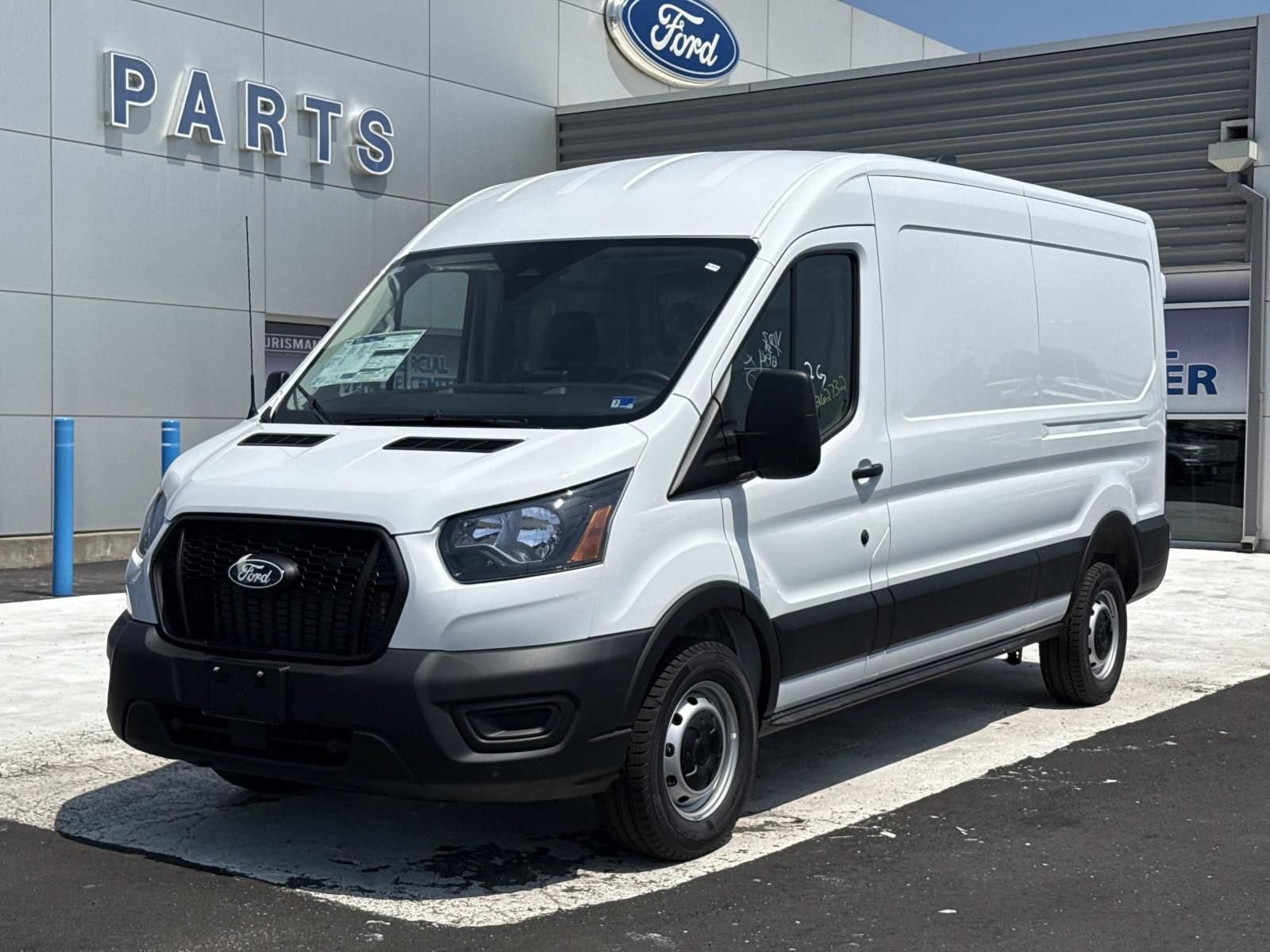 New 2026 Ford Transit 250 148 Medium Roof w/ Load Area Protection Package RWD image 7