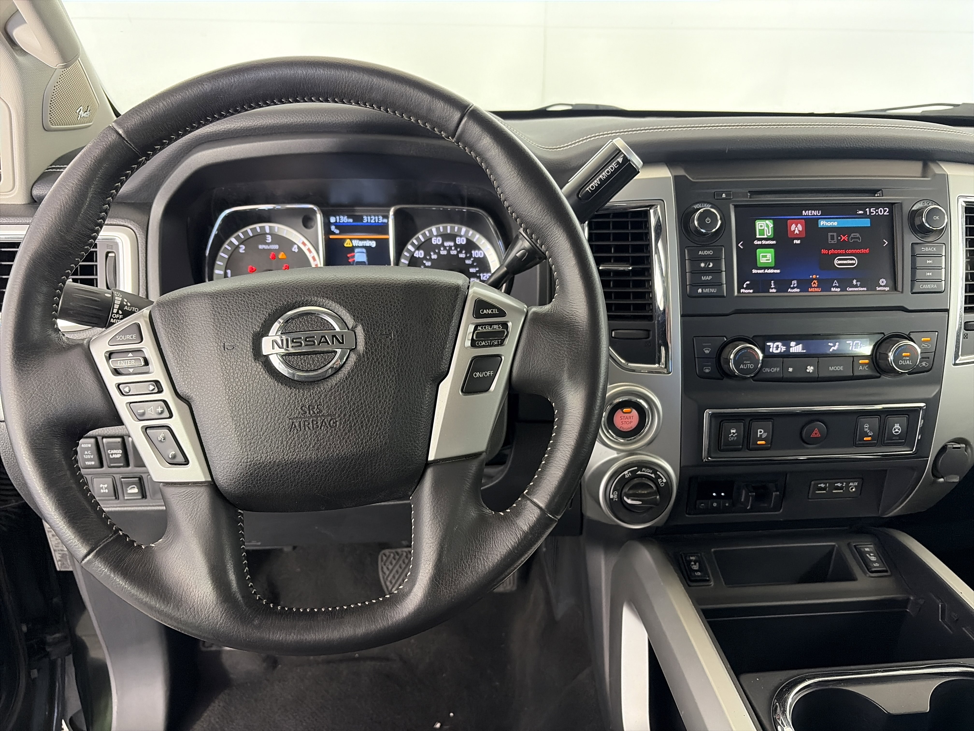 Used 2019 Nissan Titan PRO-4X w/ Pro-4x Convenience Package AWD/4WD image 3