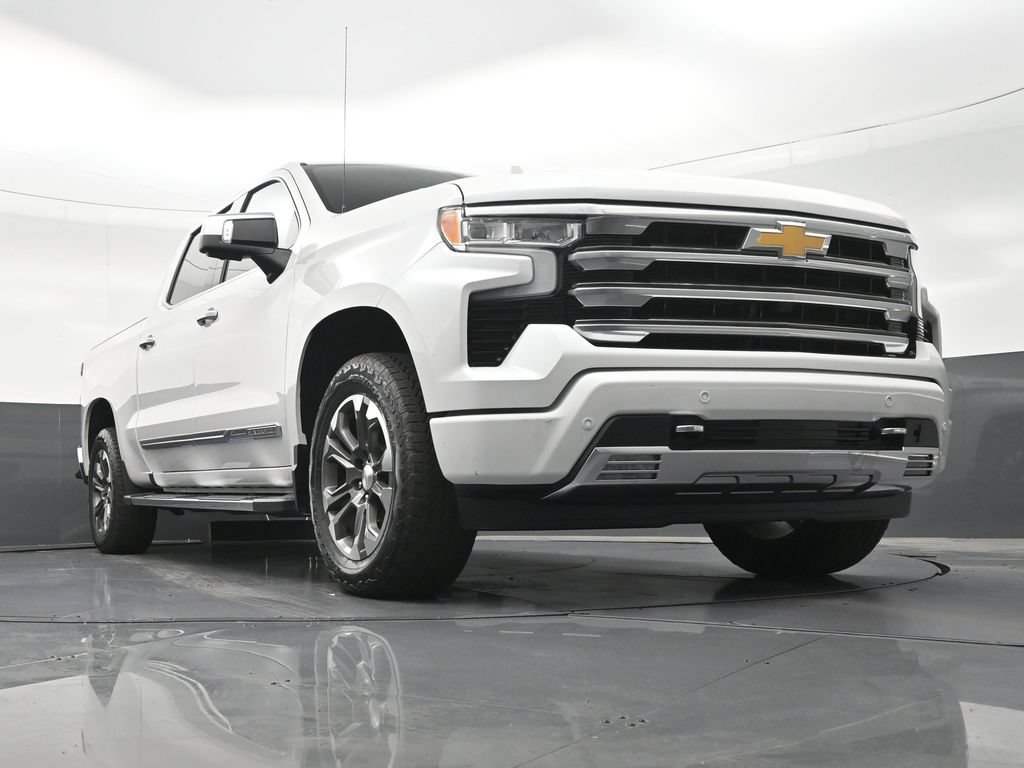 Used 2024 Chevrolet Silverado 1500 High Country AWD/4WD image 29