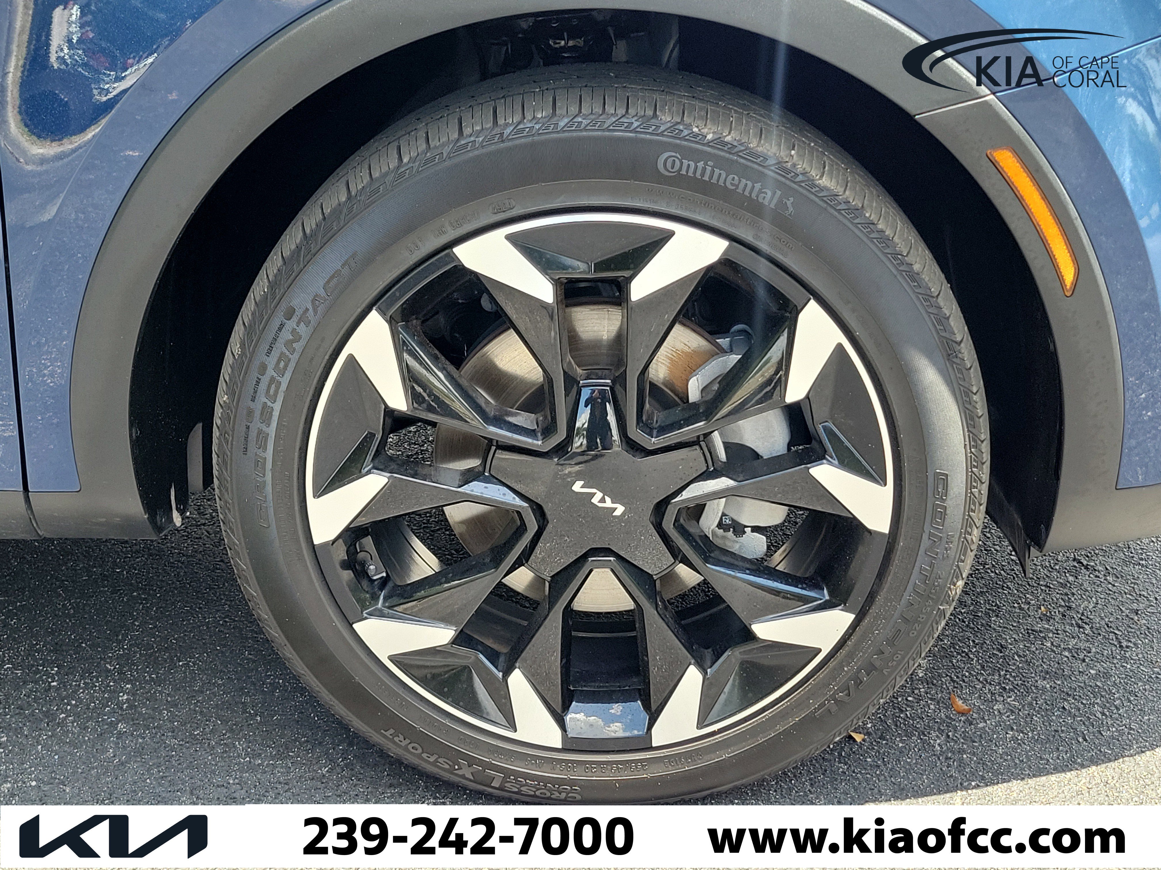 Used 2025 Kia Sorento EX w/ Panoramic Sunroof Package image 5