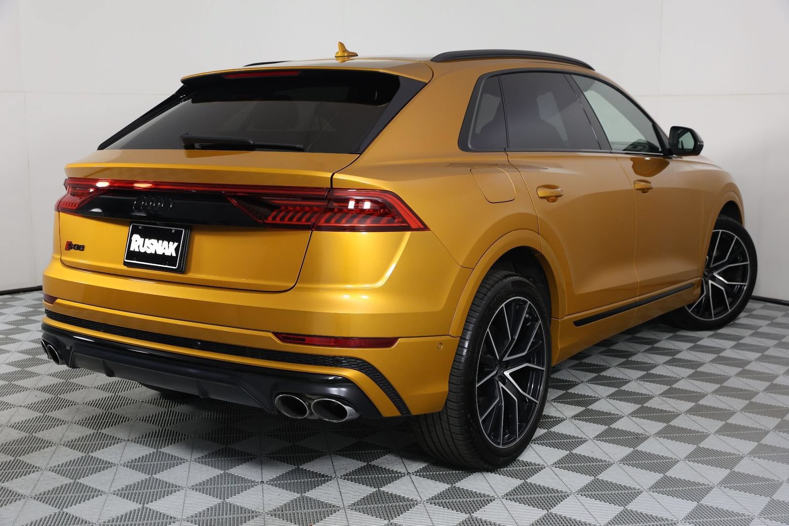 Used 2022 Audi SQ8 Prestige AWD/4WD image 9