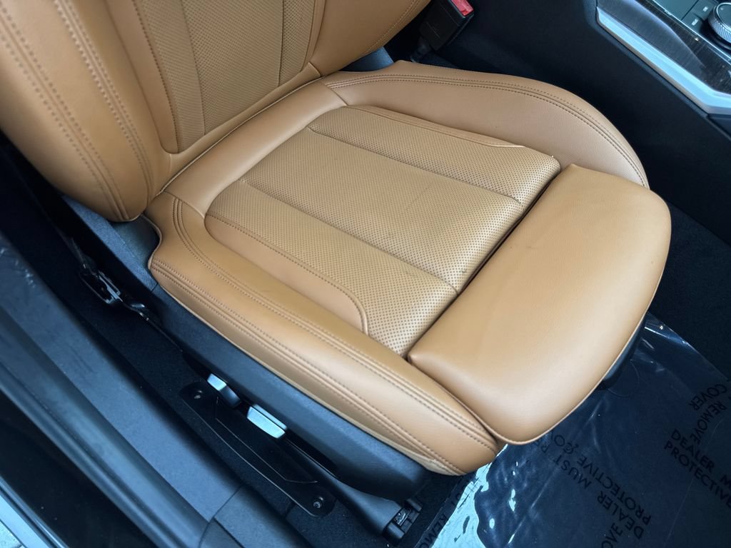 Used 2023 BMW 330i Sedan w/ Convenience Package RWD image 46