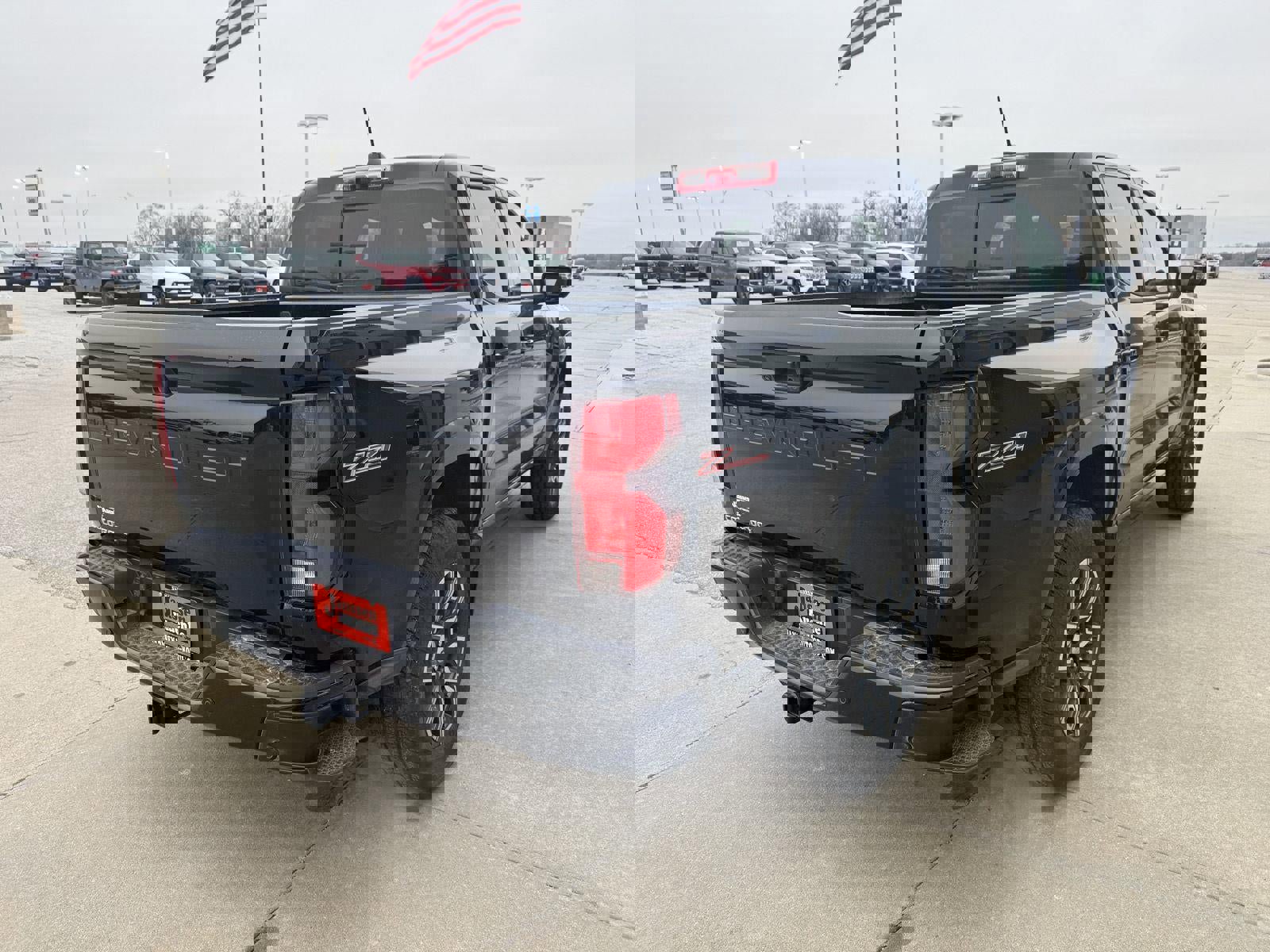 Used 2024 Chevrolet Colorado Z71 w/ Z71 Convenience Package 2 image 3