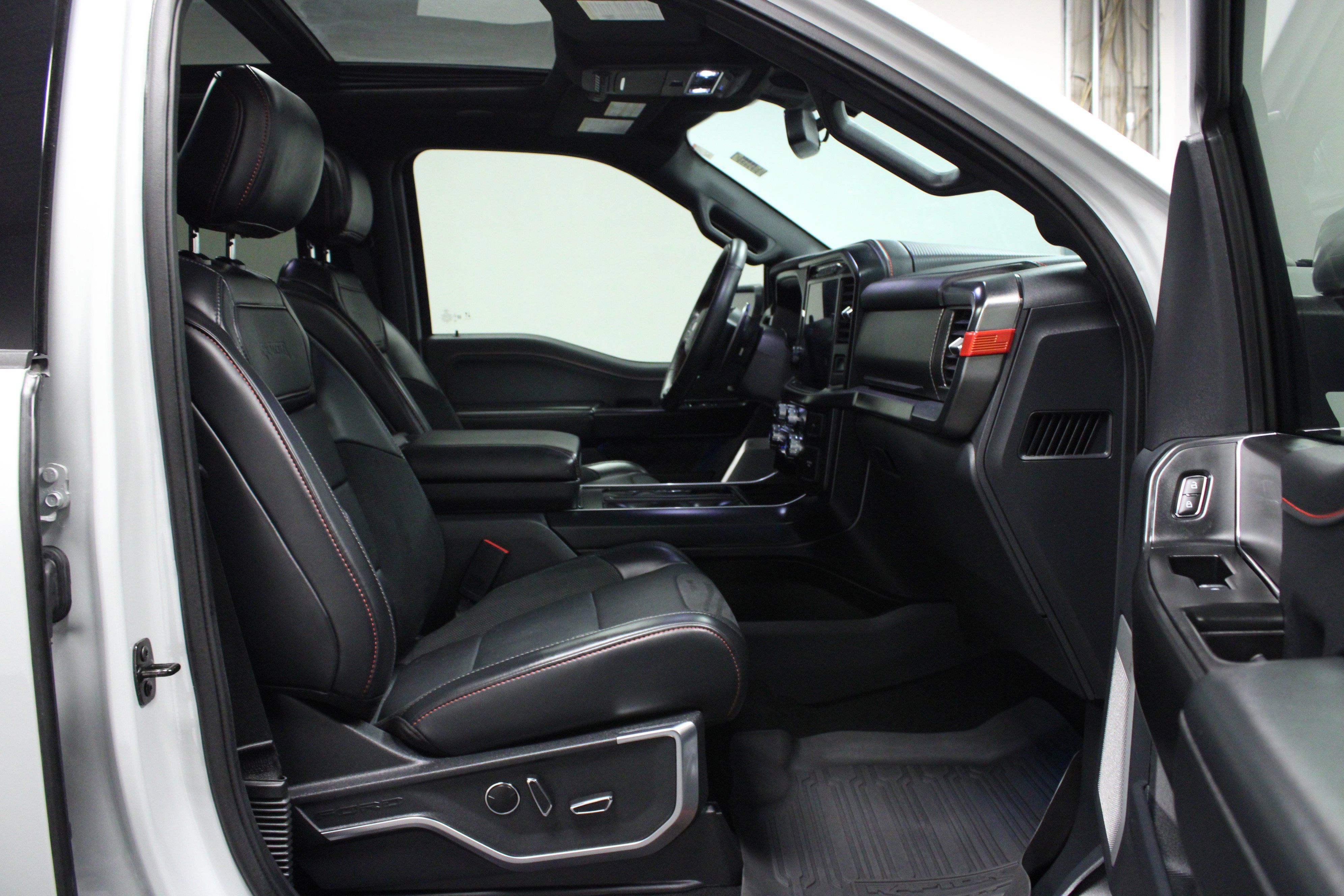Used 2024 Ford F150 Raptor AWD/4WD image 16