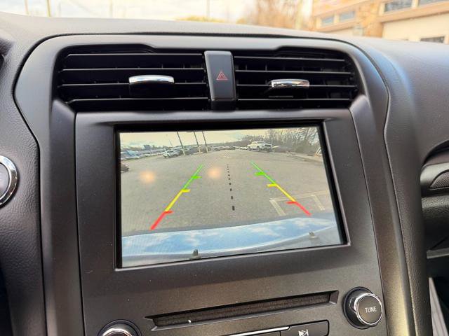 Used 2018 Ford Fusion SE w/ Equipment Group 201A image 18