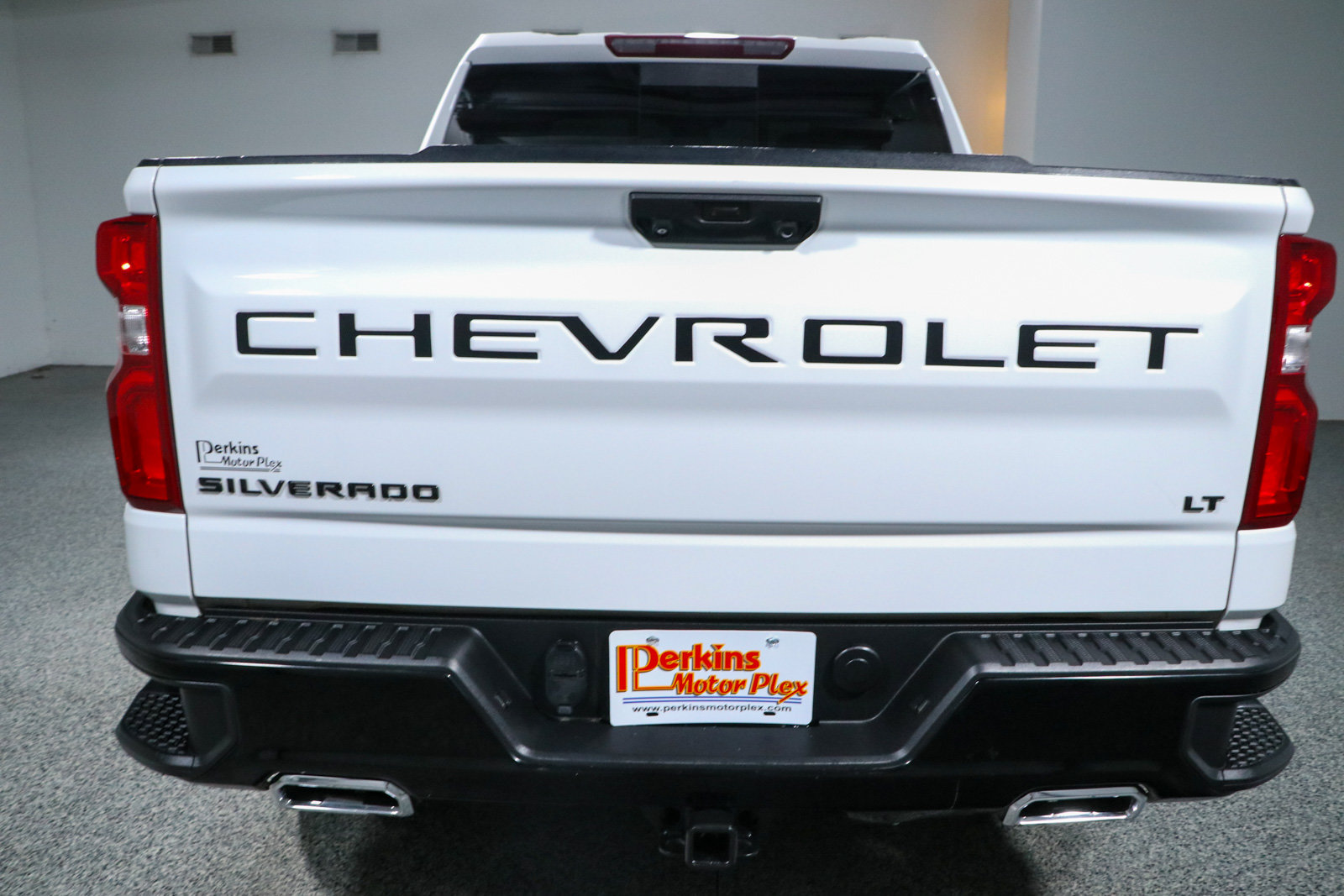 Used 2022 Chevrolet Silverado 1500 LT Trail Boss w/ Convenience Package II AWD/4WD image 8