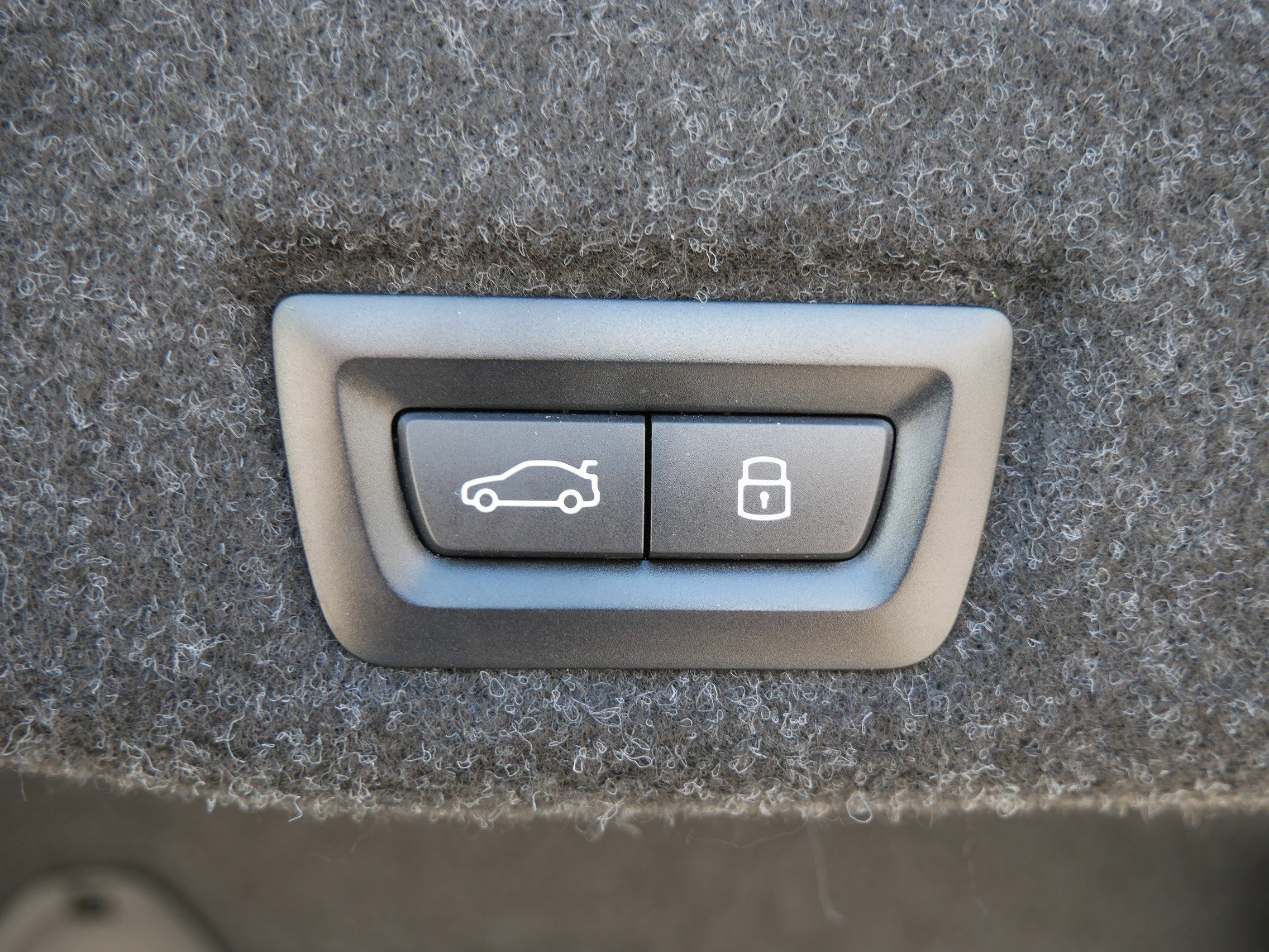 Used 2024 BMW i5 eDrive40i w/ Premium Package image 33