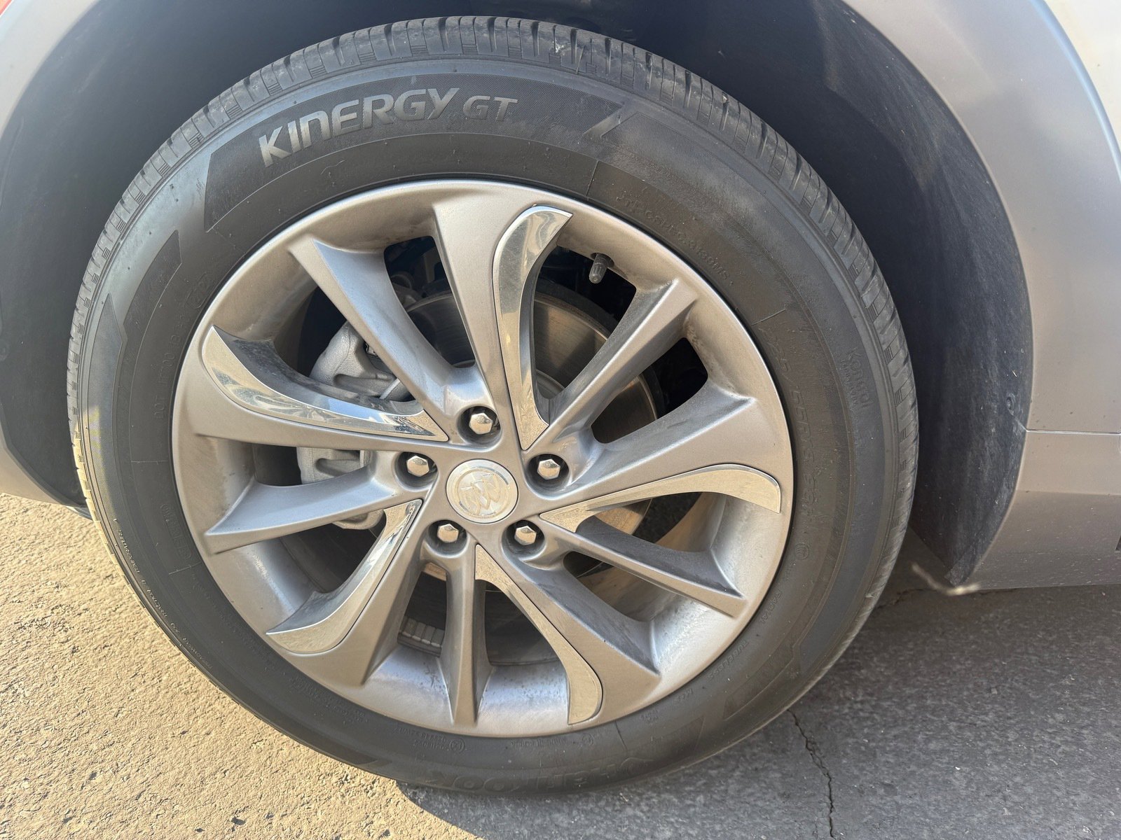 Used 2023 Buick Encore GX Essence w/ Experience Buick Package image 5