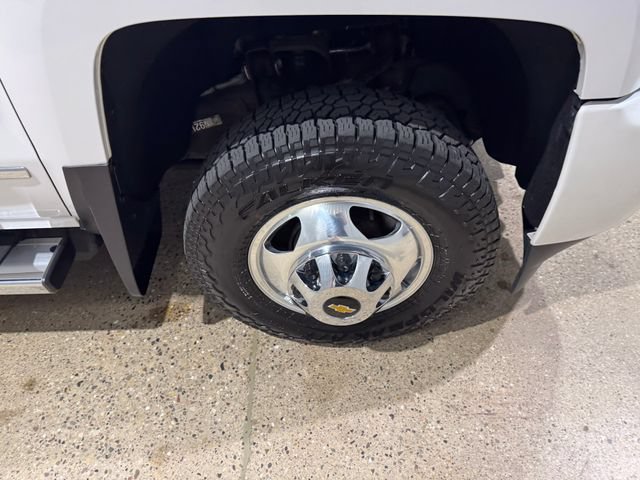 Used 2019 Chevrolet Silverado 3500 High Country w/ Duramax Plus Package AWD/4WD image 28
