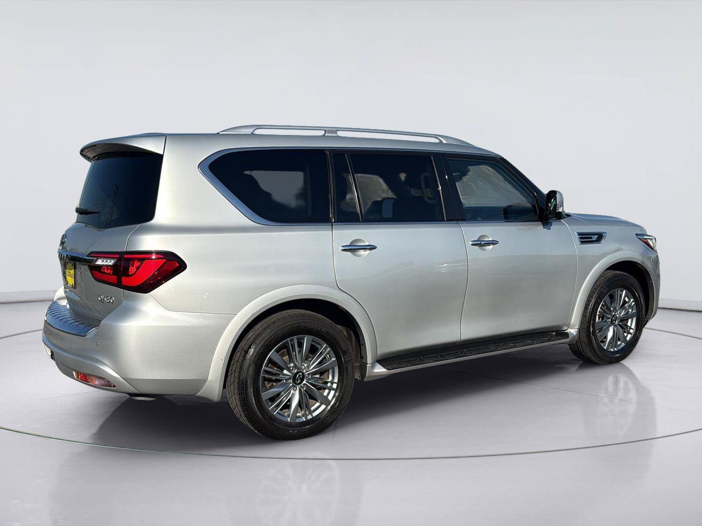 Used 2021 INFINITI QX80 Luxe RWD image 5