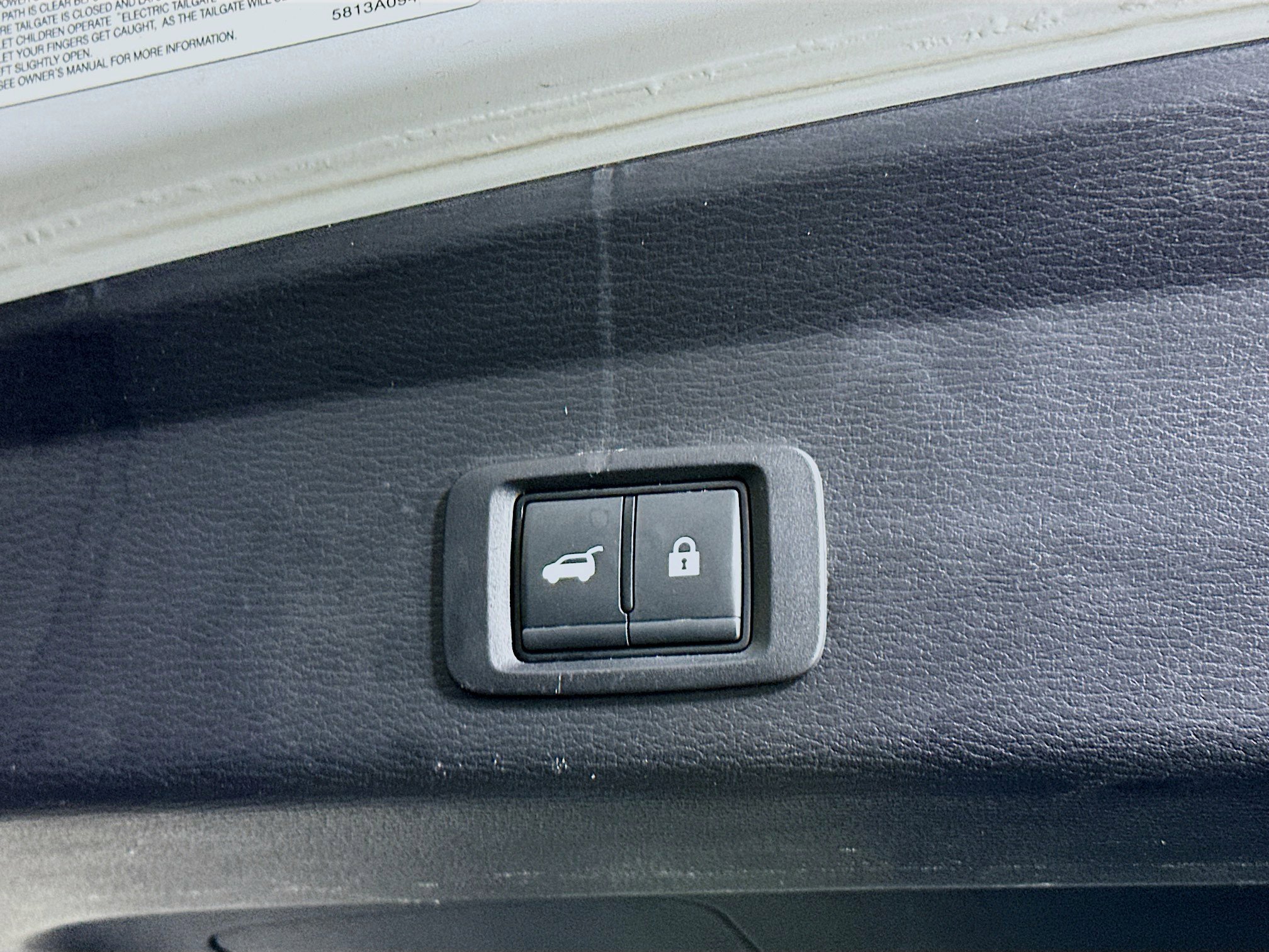 Used 2024 Mitsubishi Outlander SE image 30