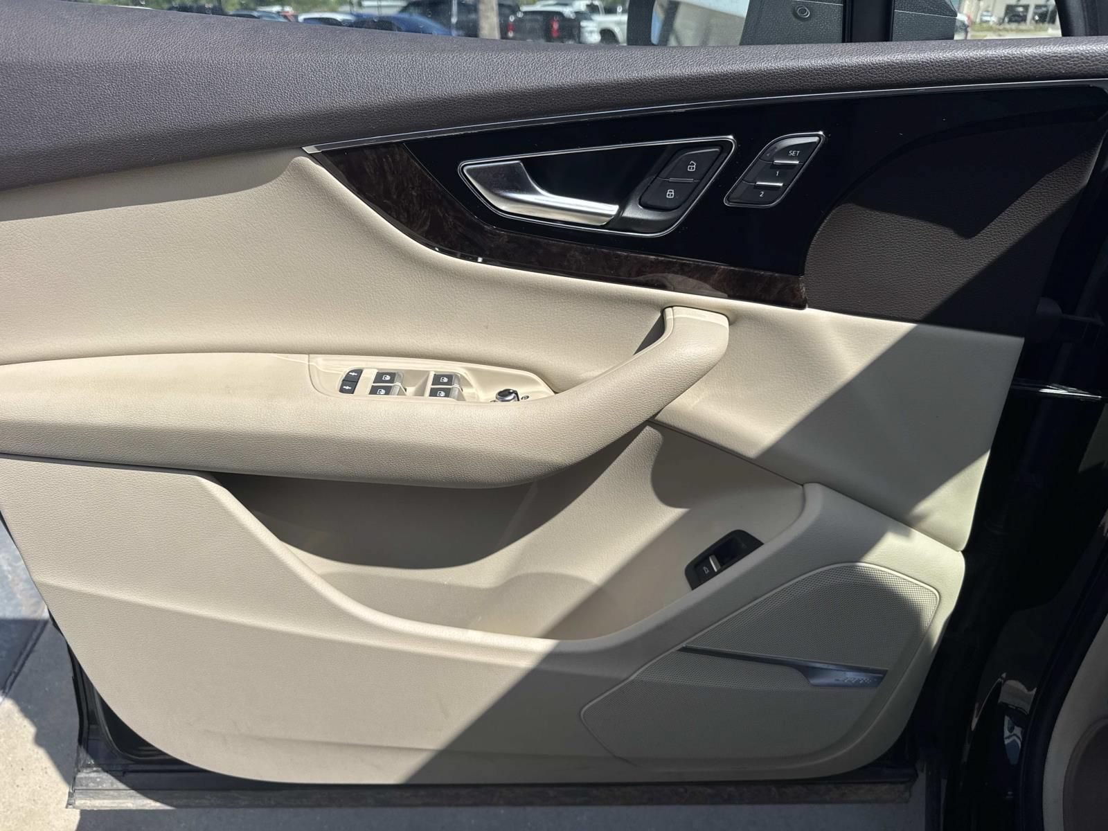Used 2019 Audi Q7 3.0T Prestige w/ Prestige Package AWD/4WD image 20