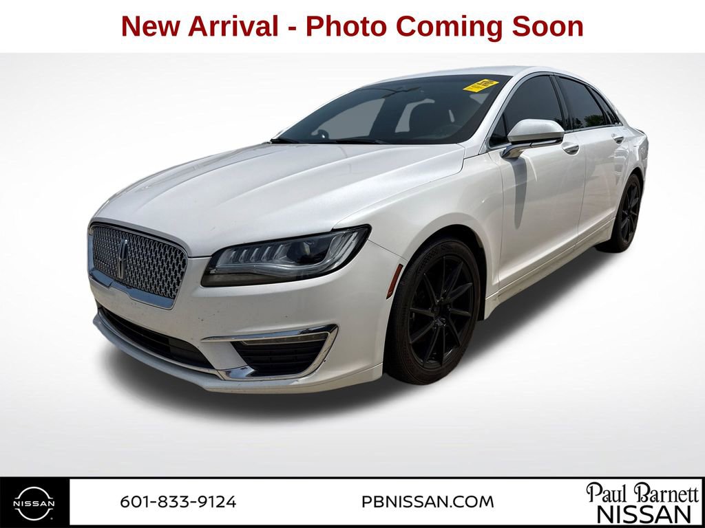 Used 2017 Lincoln MKZ Premiere FWD image 1