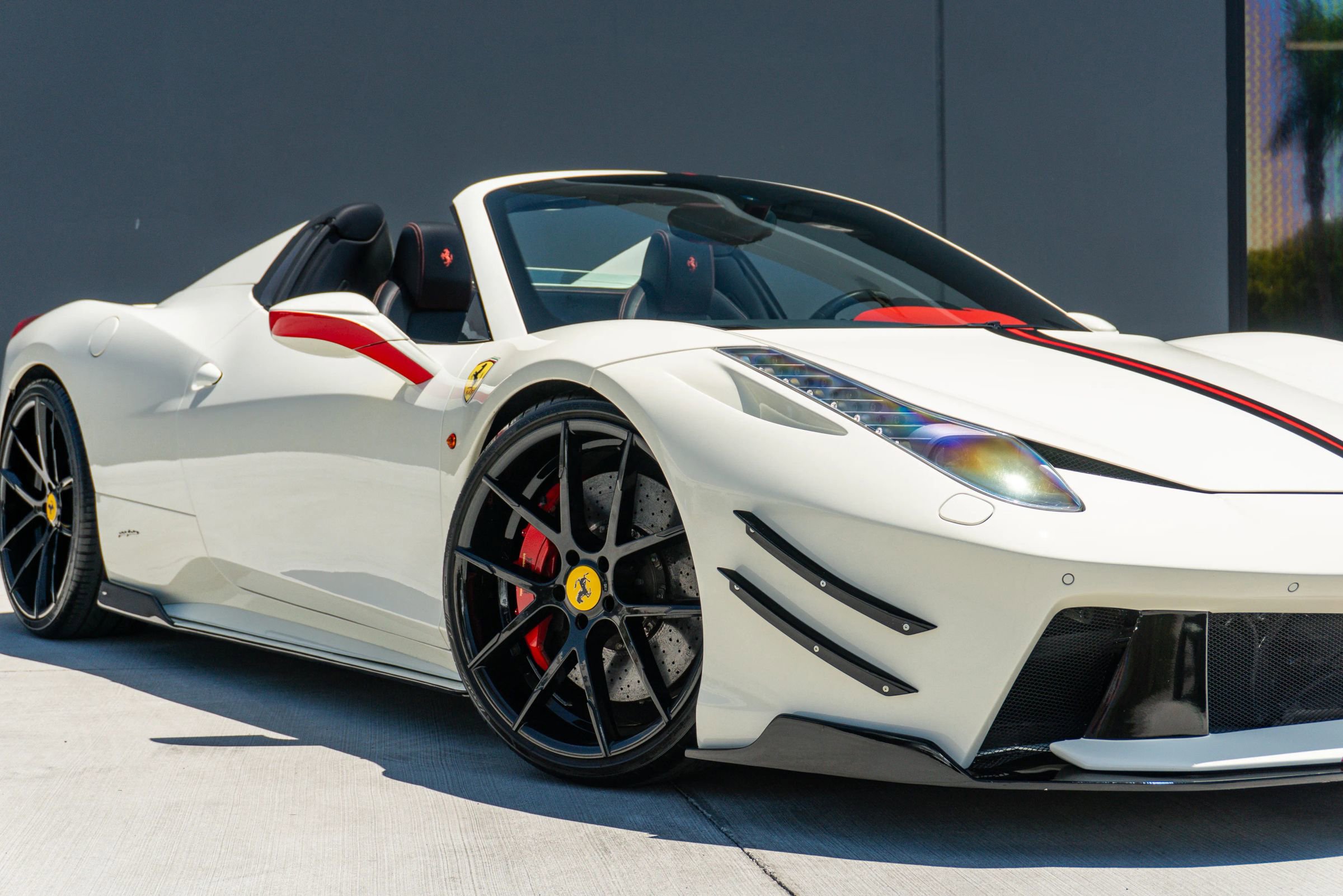 Used 2014 Ferrari 458 Spider RWD image 33